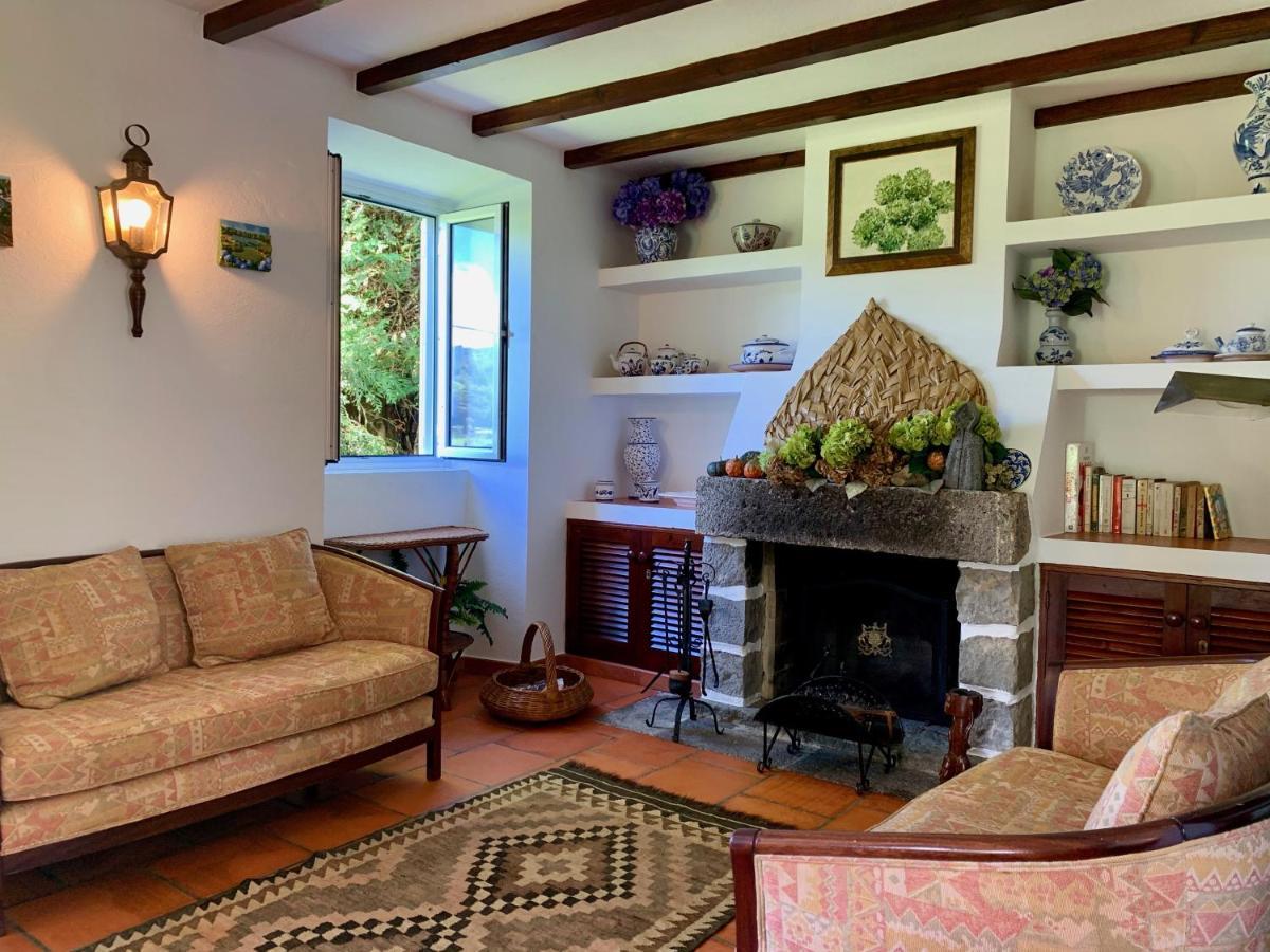Holiday home Stone House - Sete Cidades